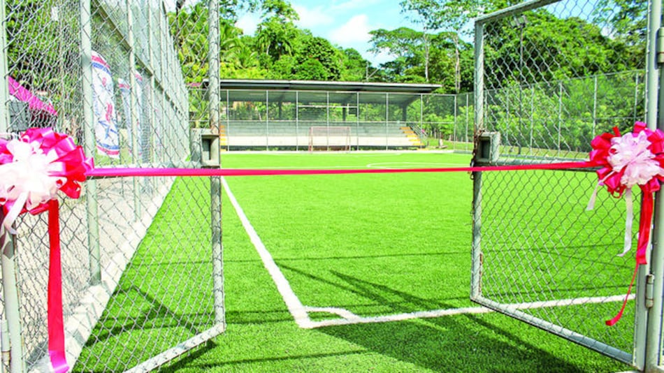 Canchas sintéticas en Bocas del Toro