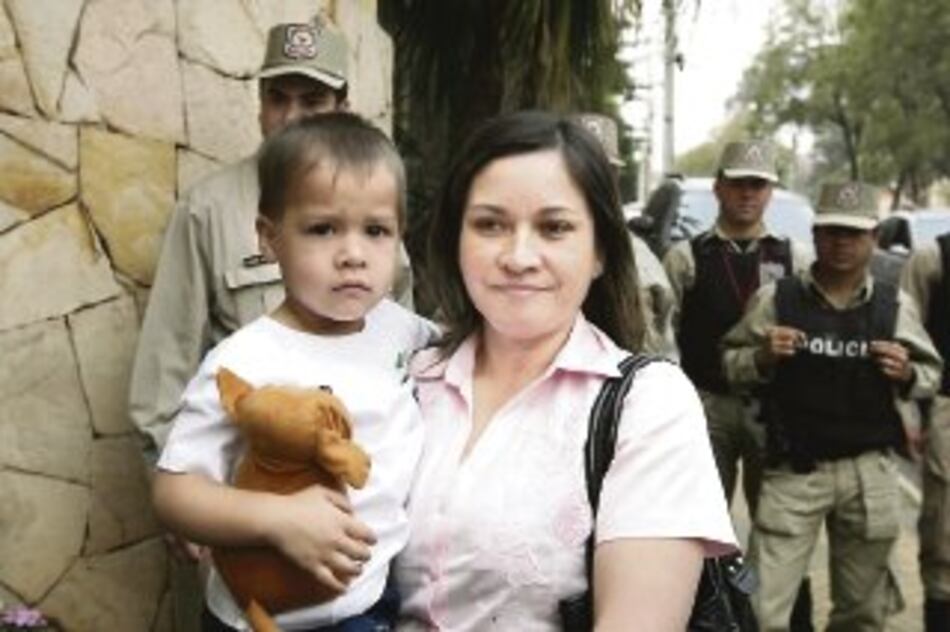 Lugo se somete a examen de ADN