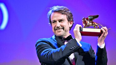 ‘Desde allá’ gana León de Oro en Venecia