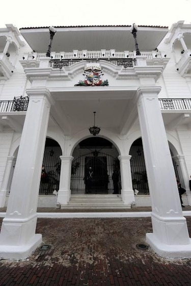 Gobierno baraja figuras que reemplazarán a ministros