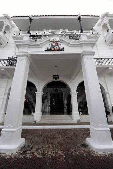 Gobierno baraja figuras que reemplazarán a ministros