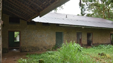 Proponen el rescate de la escuela de piedra en la Mesa de Veraguas, construida hace 84 años