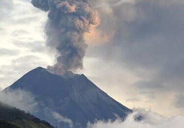 Se eleva el nivel de alerta por actividad del volcán Tungurahua