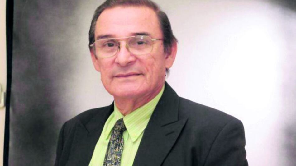 Cedeño: el periodista debe ser profesional, no artesano