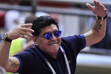 Maradona quiere ser técnico de Argentina; lo haría gratis