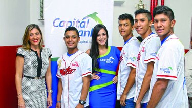 Presentan uniforme oficial de Panamá Metro 2016