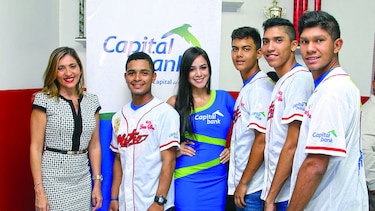 Presentan uniforme oficial de Panamá Metro 2016