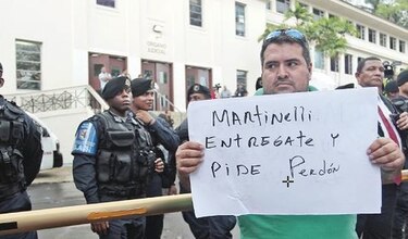 Se inicia trámite para detener a Ricardo Martinelli