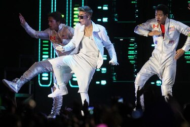 Justin Bieber pide disculpas en Twitter por incidente con bandera argentina