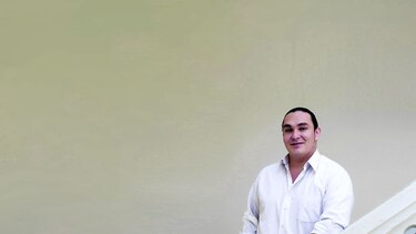 Pomares, el cantante enamorado