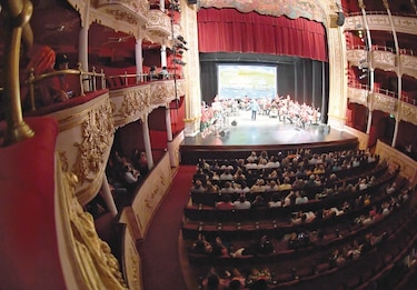 Paseo virtual por el Teatro Nacional