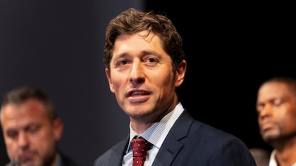 ‘¡Lárguense de aquí!’: Jacob Frey, el alcalde de Mineápolis que le planta cara al gobierno de Trump y a ICE tras la muerte a tiros de una mujer
