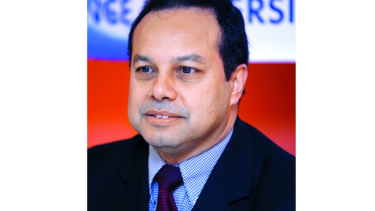 Ariel Alvarado habría cobrado $130 mil