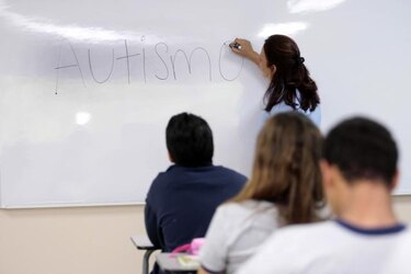 Autismo surge de anomalías durante formación del cerebro, según estudio