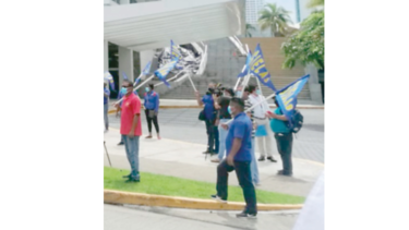 Aeroportuarios marcharán hoy hacia la Presidencia