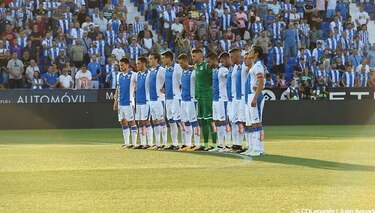 Comienza Liga Española, con homenaje a víctimas de atentados