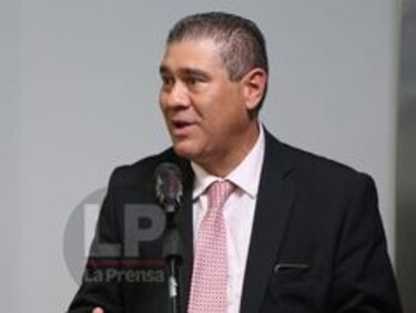 ‘Héctor Brands está en Panamá’ afirma su abogado; el exdiputado acudió a la Procuraduría y a la Contraloría