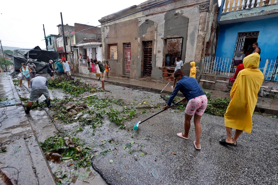 El huracán Melissa se aleja de Cuba rumbo a Bahamas