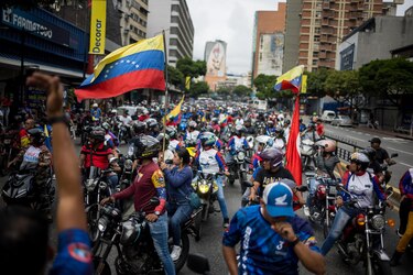 Simpatizantes oficialistas juran a Chávez defender a Venezuela de las ‘amenazas’ de Estados Unidos