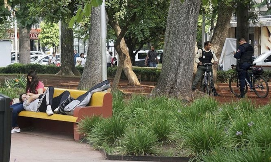 México: Guadalajara hace vista gorda ante parejas juguetonas