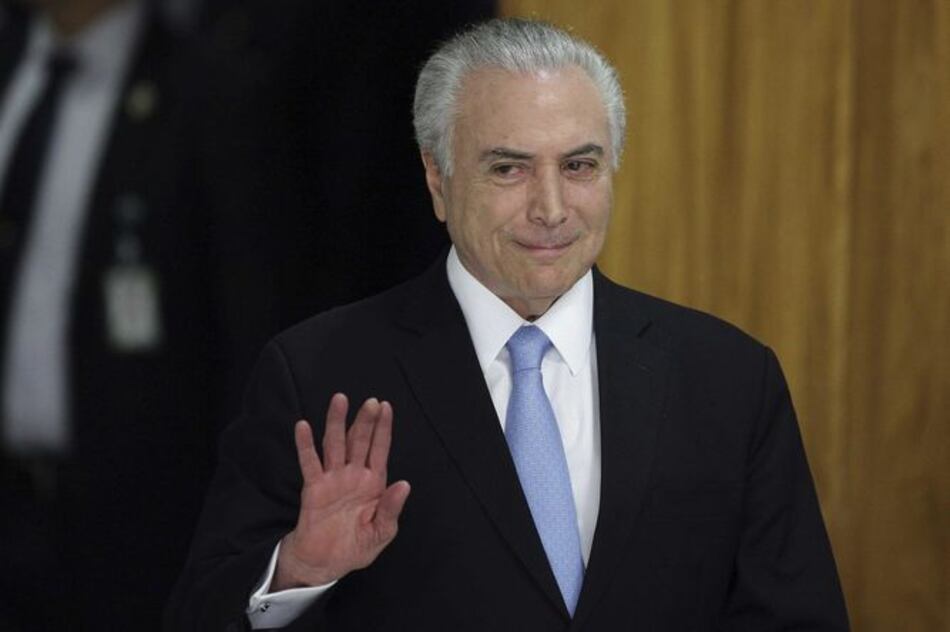 Temer se salva de un juicio gracias a claro respaldo de los diputados brasileños