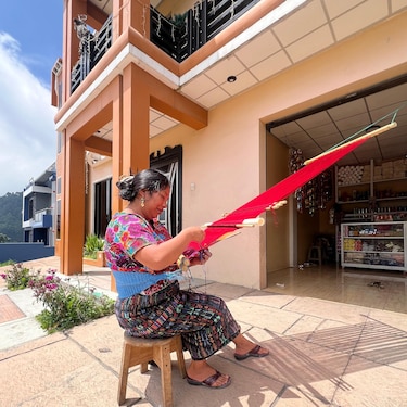 Arquitectura de las remesas: cómo el dinero que llega de EU está transformando los pueblos y ciudades de Guatemala