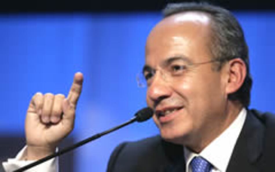 Bush y Calderón discuten iniciativa anti drogas