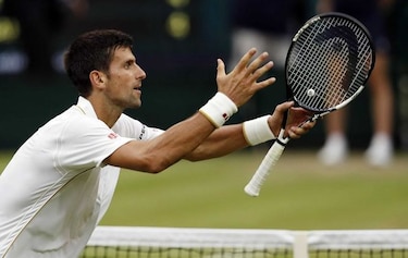 Djokovic pasa a tercera ronda, Federer acaba con sueño de Willis