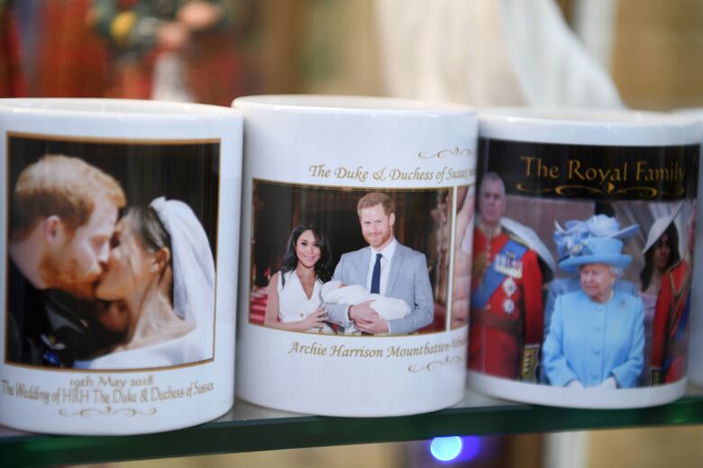 El Reino Unido, sacudido por la controvertida retirada de Enrique y Meghan