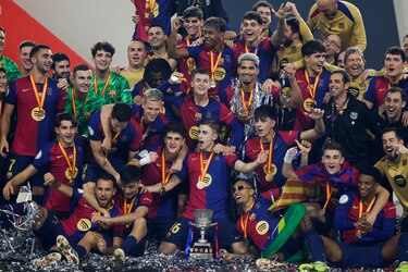 Barcelona conquista la Supercopa goleando al Real Madrid