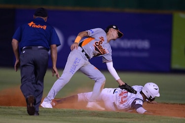 Los Santos deja en el camino a Metro y ahora va ante el favorito Herrera en el béisbol juvenil