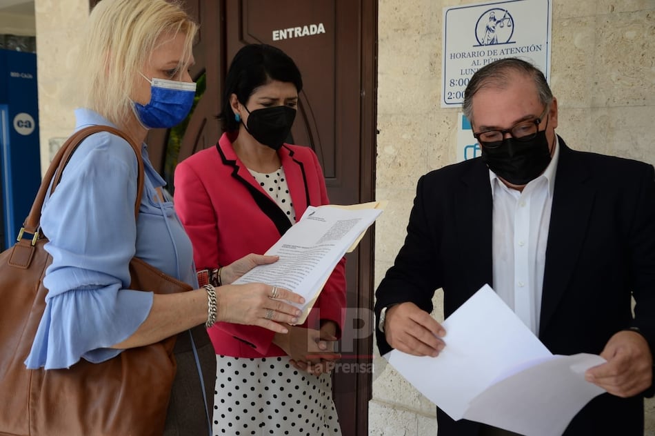 Grupo de ciudadanos demanda al MEF por traspasar terrenos de la cinta costera a la Alcaldía de Panamá