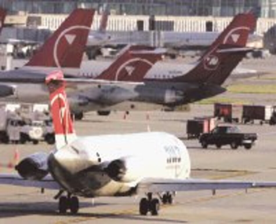 Quiebra de Delta y Northwest profundizan crisis del sector