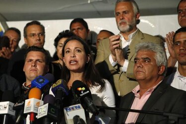 Machado comienza viaje para hablar en la OEA sobre el caso venezolano