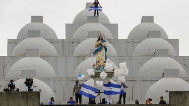 Homenaje a víctimas de matanza en Nicaragua se convierte en protesta contra el gobierno