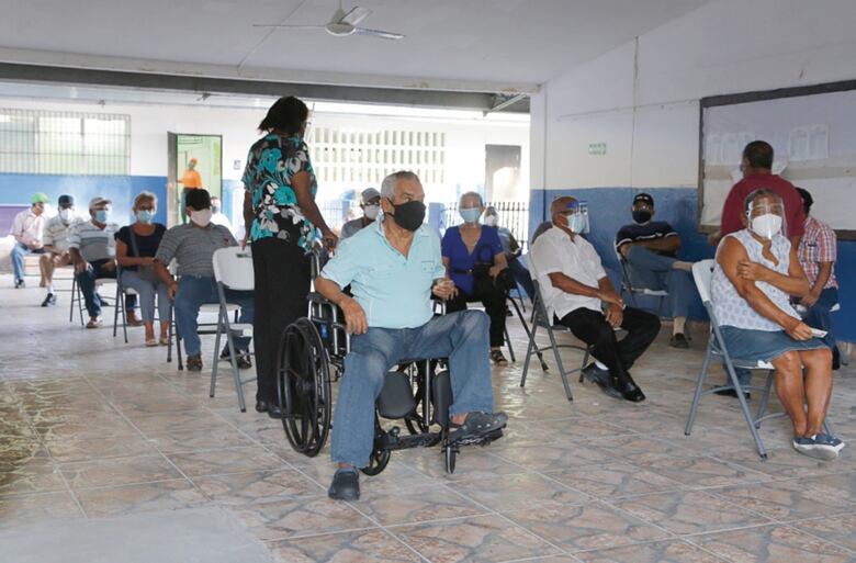 Más de 20 mil vacunados en San Miguelito; la fase 2 llega la próxima semana al 8-8