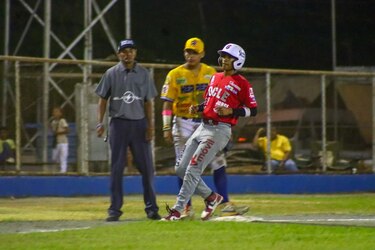 Coclé clasifica a la final del béisbol juvenil