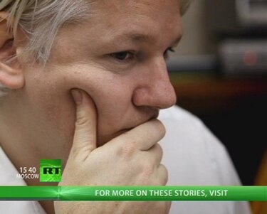Julian Assange graba una entrevista con el presidente de Ecuador