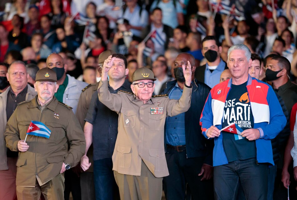 Raúl Castro y Miguel Díaz-Canel, entre candidatos al nuevo Parlamento de Cuba