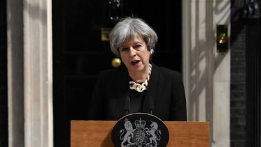 Theresa May atribuye atentado de Londres al islamismo y mantiene elecciones