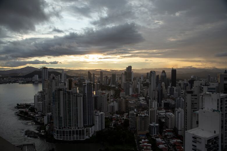 Chapman resalta que el país mantiene el grado de inversión contra todo pronóstico