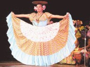 Bailes, rituales y música