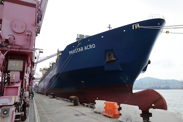 Zarpa el primer carguero surcoreano por la ruta del Ártico en busca de una alternativa al golfo Pérsico