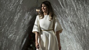 Melania Trump opta por una decoración navideña clásica