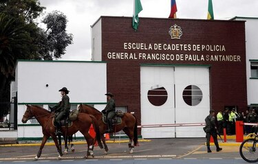 Ataque con coche bomba atribuido al ELN cierra puertas a proceso de paz en Colombia