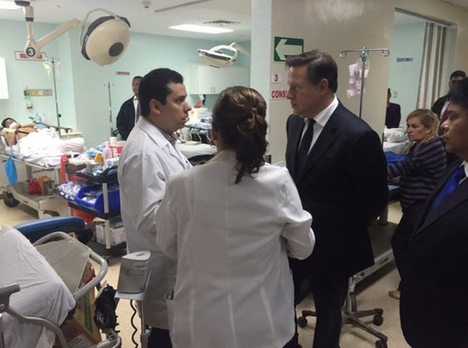 Presidente y galenos se reúnen para abordar crisis en el Hospital Santo Tomás