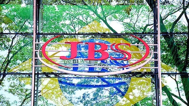 Regulador aprueba compra de JBS