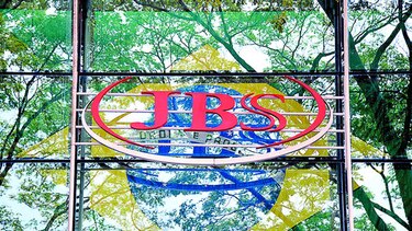 Regulador aprueba compra de JBS