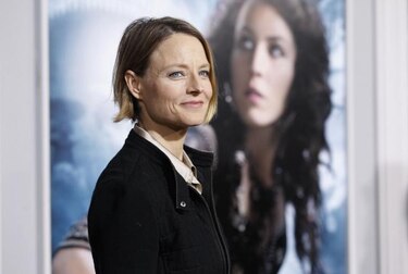 Condenan por estafa a padre de Jodie Foster