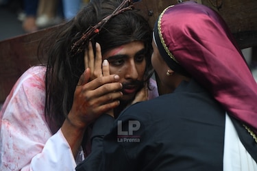 EN IMÁGENES: Feligreses de La Chorrera asisten al Viacrucis de la Pasión de Cristo